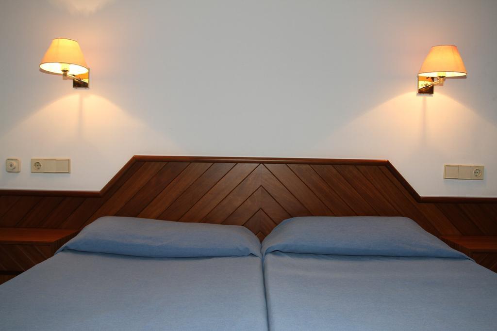 Apartamentos Marina Port de Pollença Quarto foto